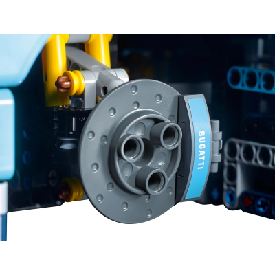 Авто-конструктор LEGO Technic Bugatti Chiron (42083)