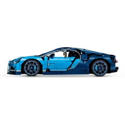 Авто-конструктор LEGO Technic Bugatti Chiron (42083)