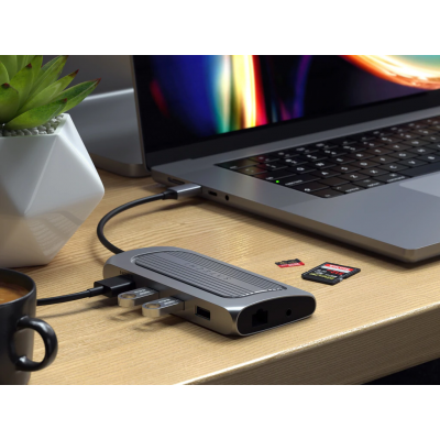 Satechi USB-4 Multiport Adapter with 8K HDMI (ST-U4MA3M)