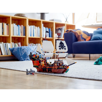 Блоковий конструктор LEGO Creator Пиратский корабль (31109)