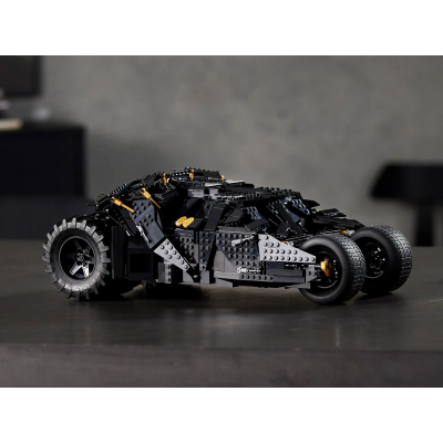 Блоковий конструктор LEGO Бетмобіль Тумблер (76240)