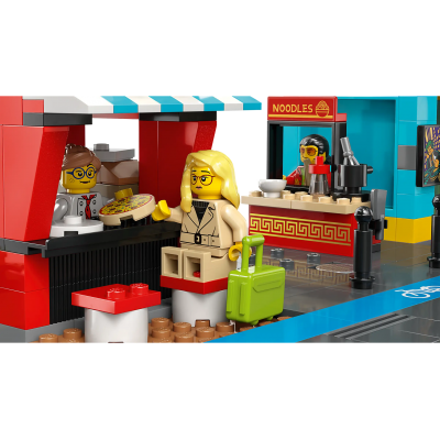 Блоковый конструктор LEGO Центр города (60380)